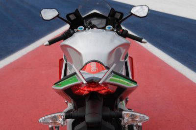 Aprilia RSV4 RF SPECS