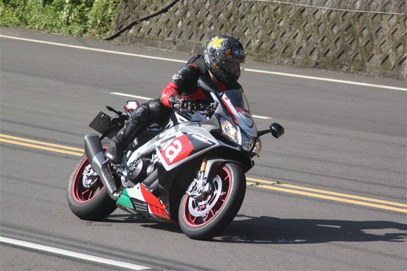 APRILIA RSV4 RF 2015