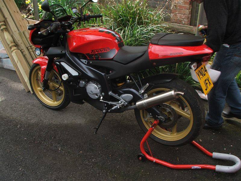 APRILIA TUONO 125 2005