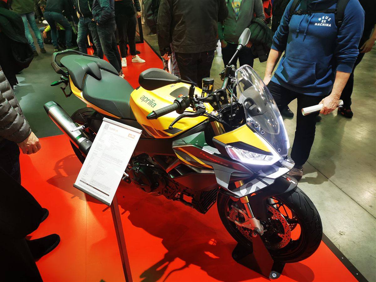 APRILIA TUONO V4 2025