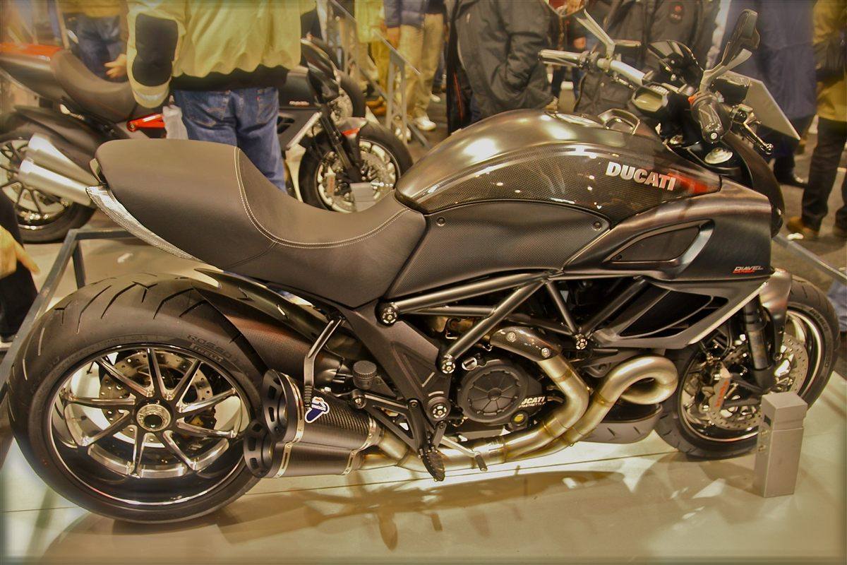 DUCATI DIAVEL 2013