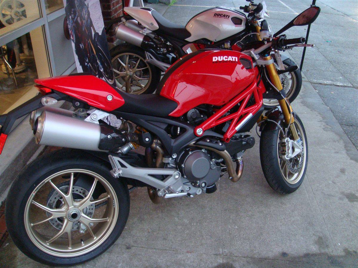 DUCATI MONSTER 1100S 2010