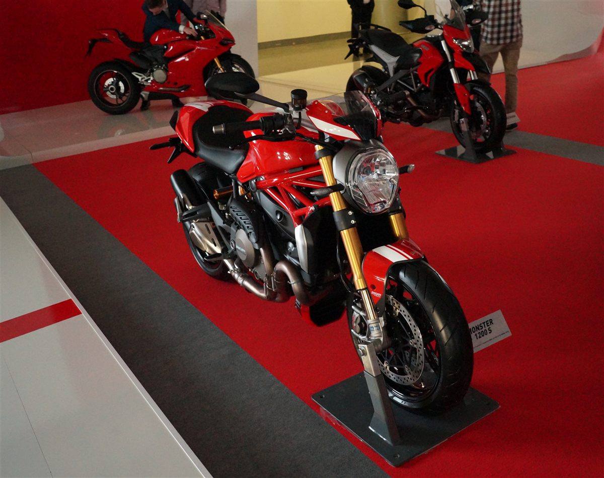 DUCATI MONSTER 1200S 2016