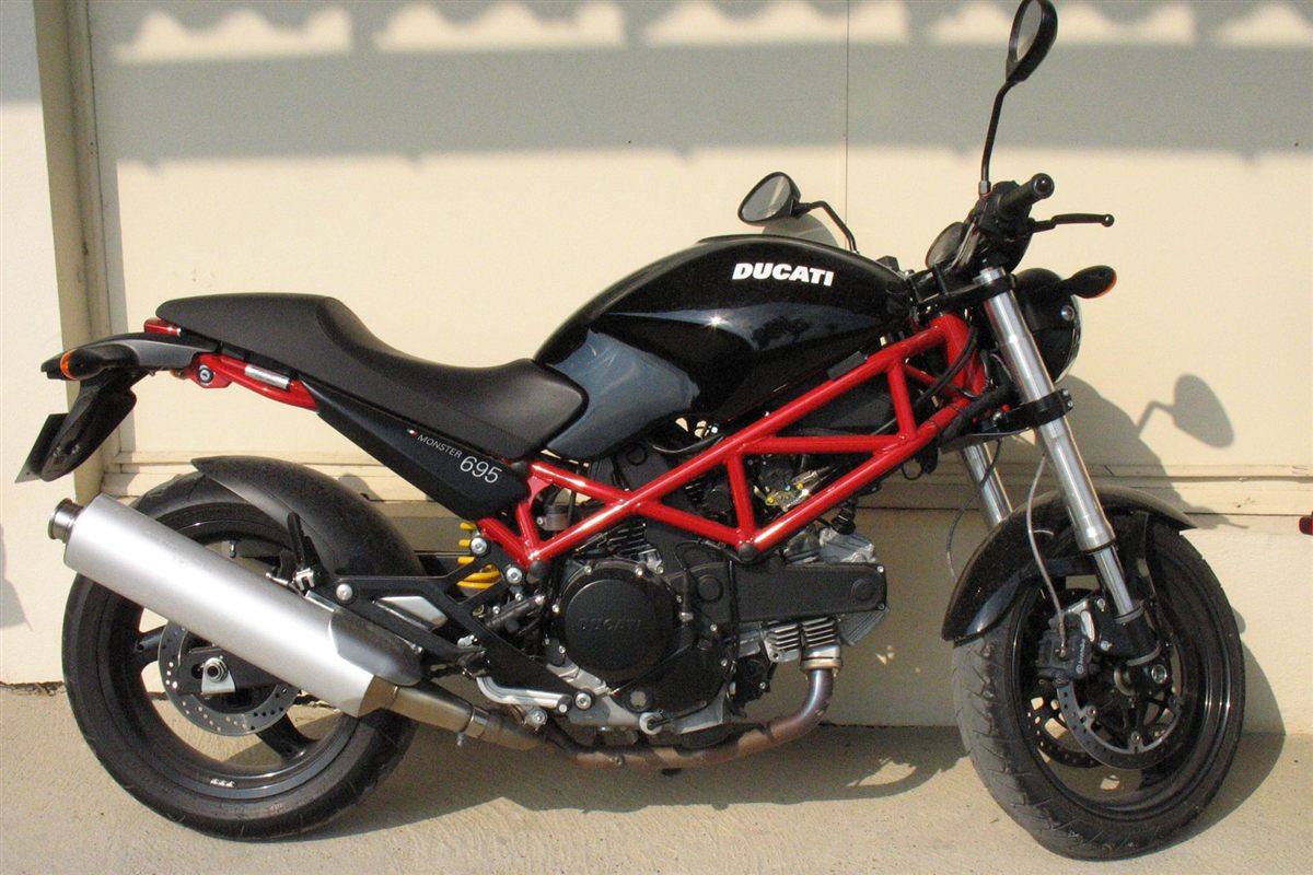 DUCATI MONSTER 695 2006