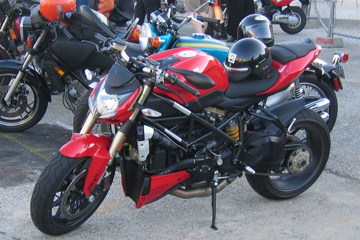DUCATI STREETFIGHTER S 2009