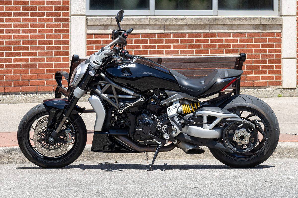 DUCATI XDIAVEL V4 2025
