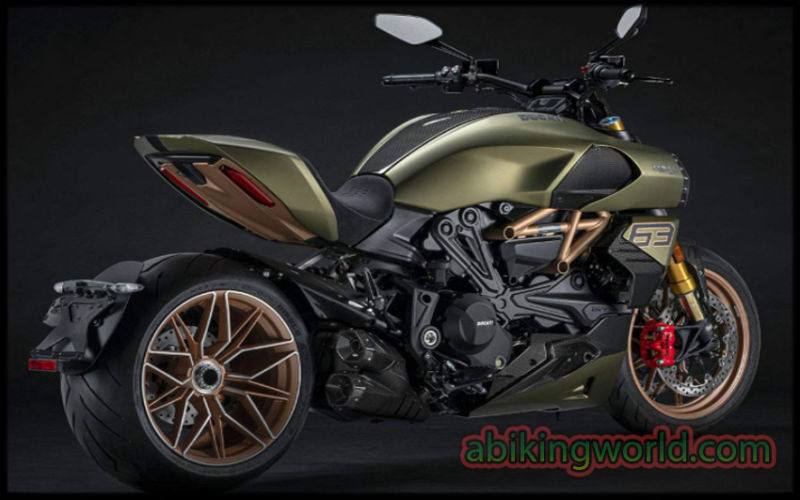 Ducati 2021 Ducati Diavel 1260 lamborghini