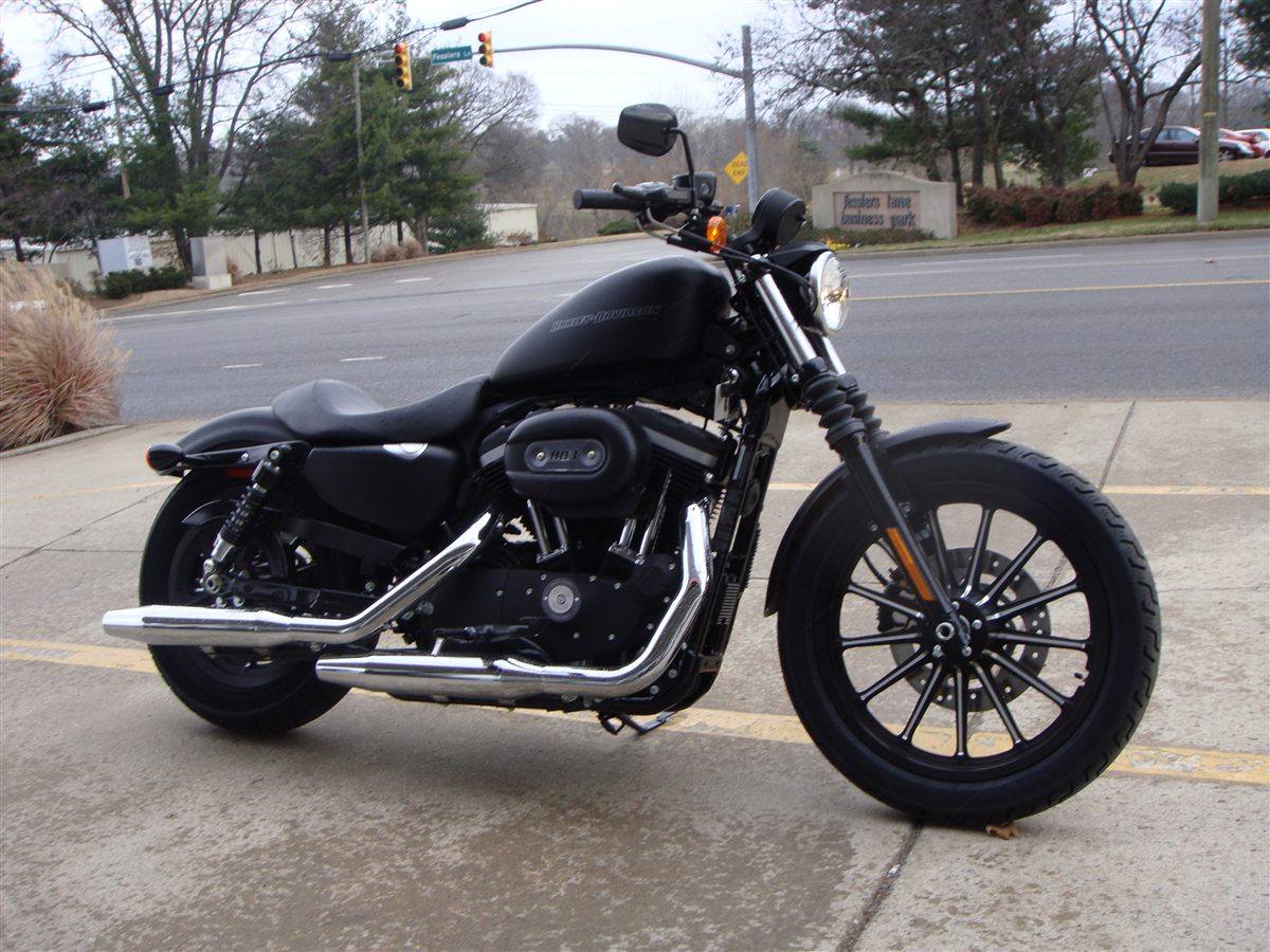 HARLEY-DAVIDSON SPORTSTER 883 IRON 2022