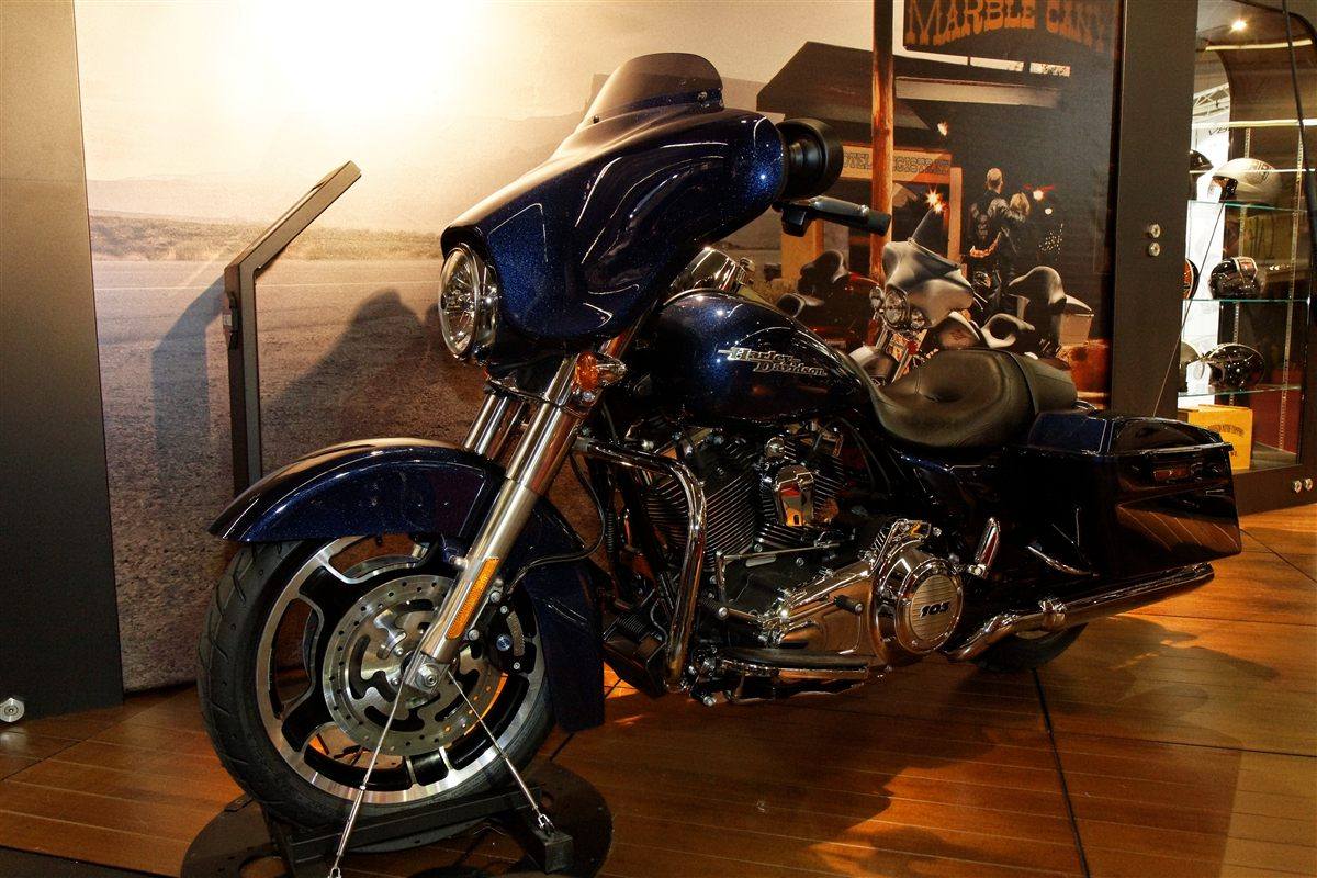 HARLEY-DAVIDSON STREET GLIDE FLHX 2012