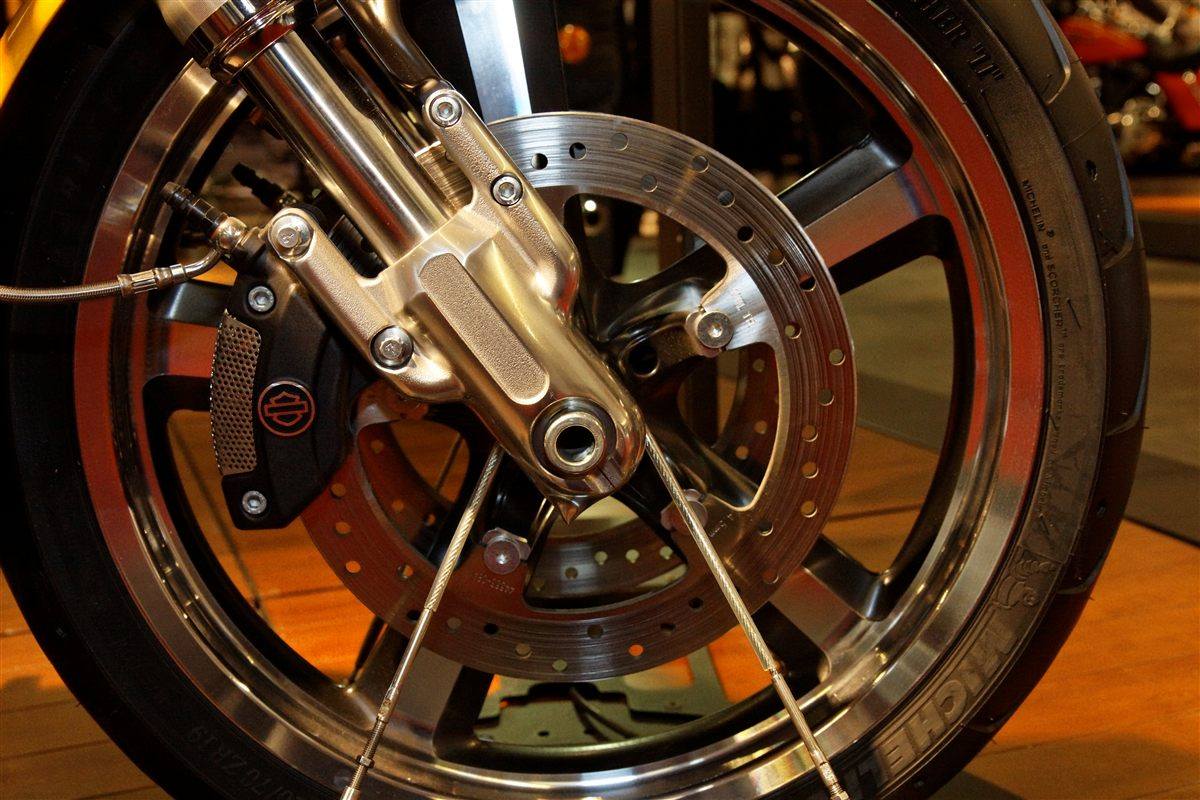 HARLEY-DAVIDSON V-ROD MUSCLE VRSCF 2015