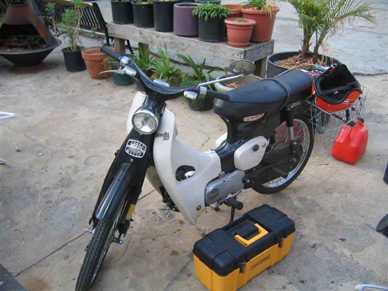 HONDA C 100 SUPER CUB SCOOTER 1958 - 1967