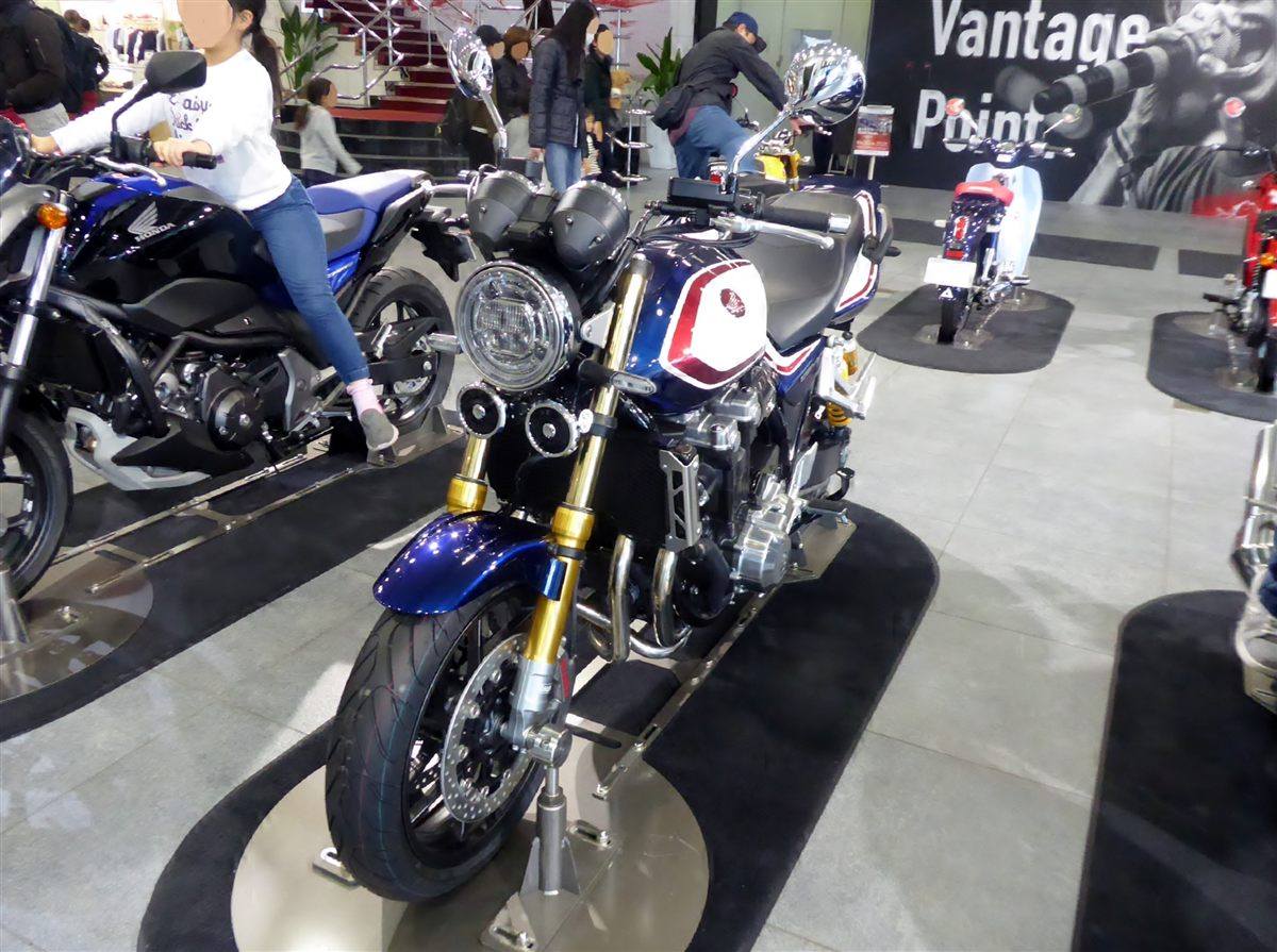 HONDA CB 1300 SUPER FOUR 30TH ANNIVERSARY EDITION 2023