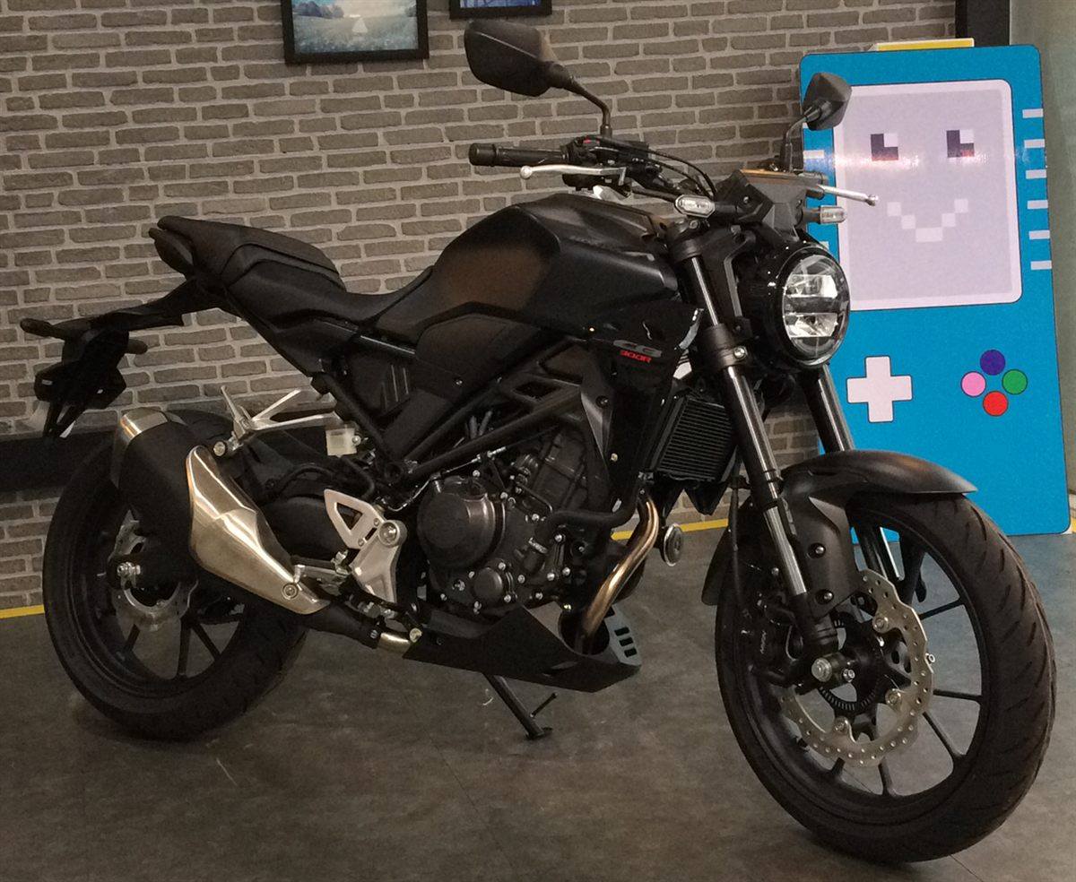 HONDA CB 300R 2022