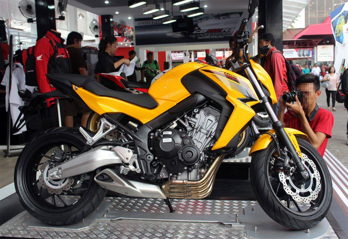 HONDA CB 650F 2015