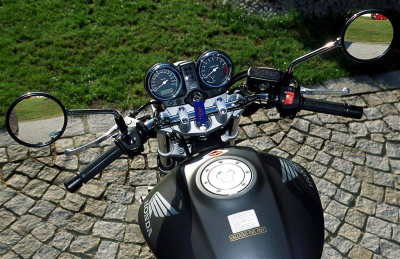 HONDA CB 900 F HORNET (CB 919) 2005