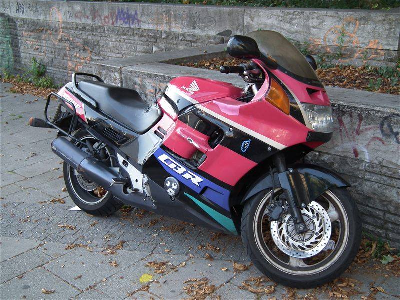 HONDA CBR 1000F 1997