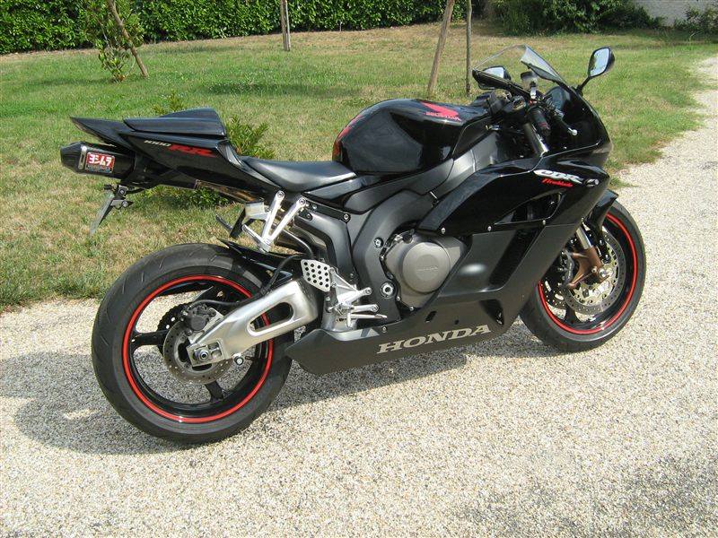 HONDA CBR 1000RR 2005