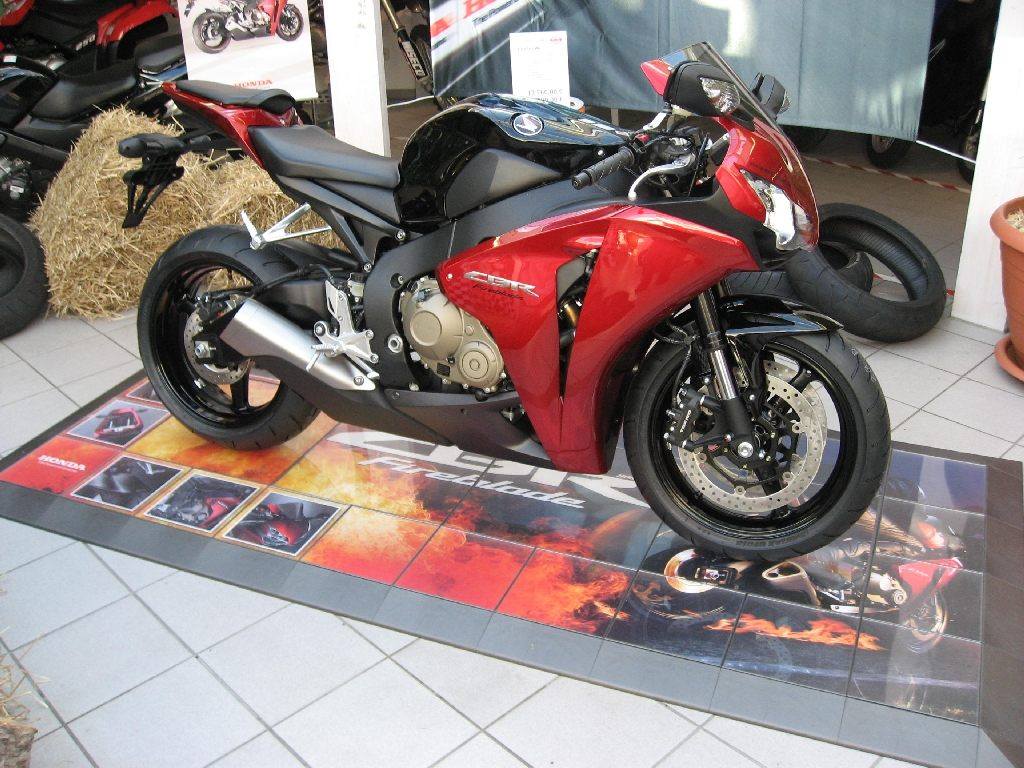 HONDA CBR 1000RR 2008