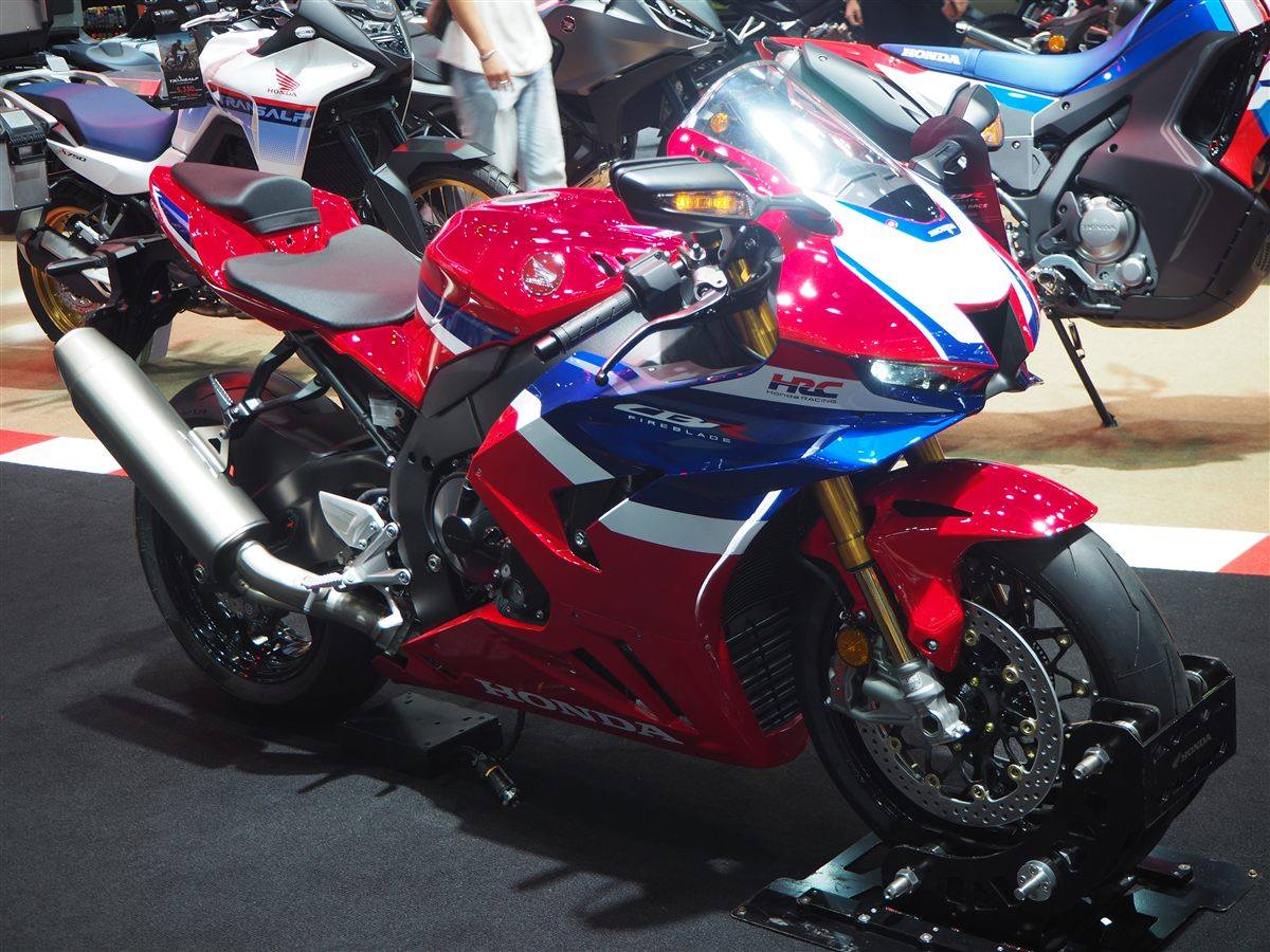 HONDA CBR 1000RR-R-SP BSB REPLICA BY DOBLE 2025