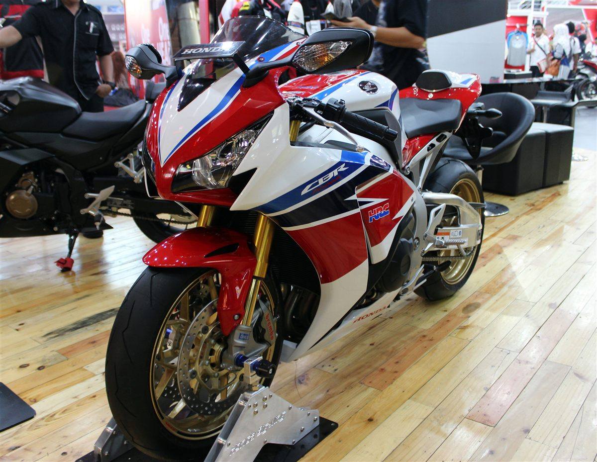 HONDA CBR 1000RR-SP BLACK EDITION 2016