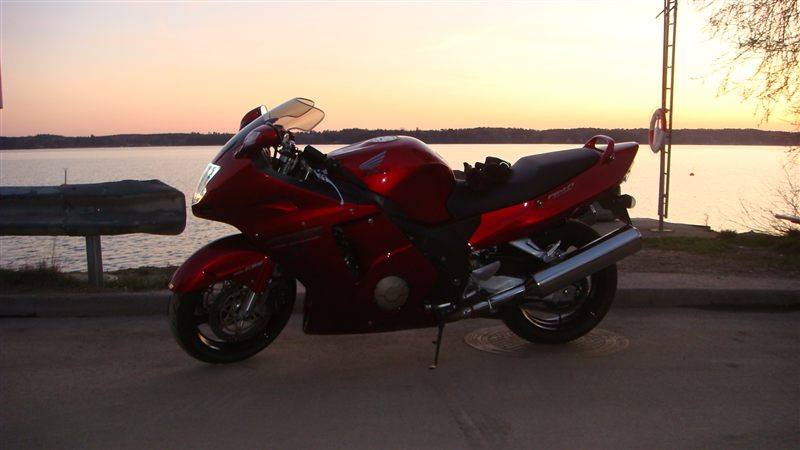 HONDA CBR 1100XX SUPER BLACKBIRD 2000
