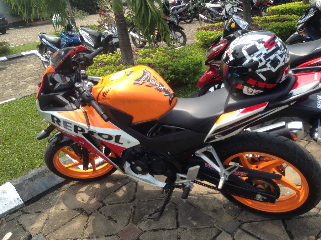 HONDA CBR 150R 2013 - 2014