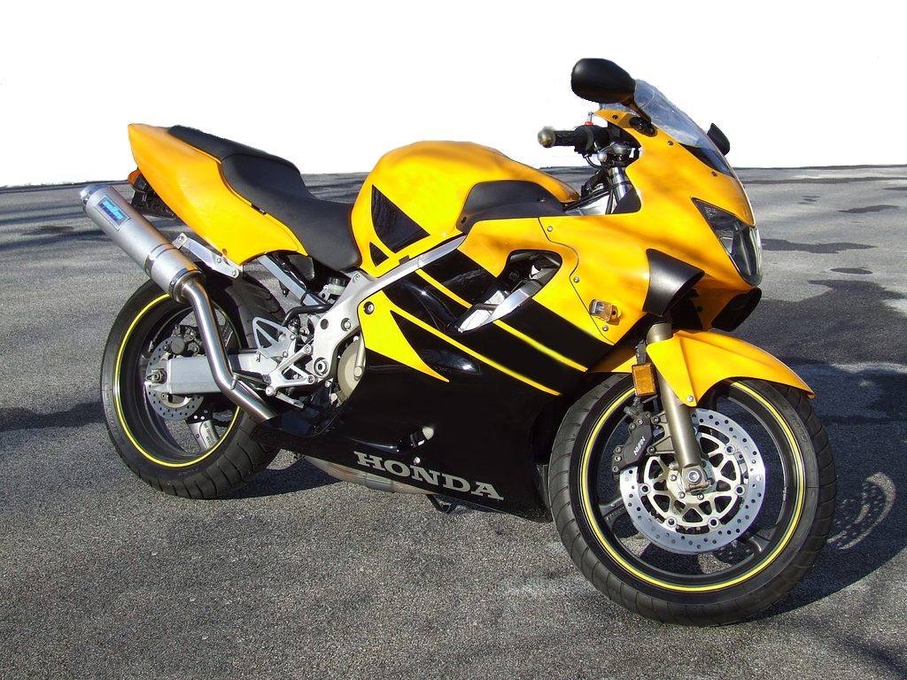 HONDA CBR 600F4 2000