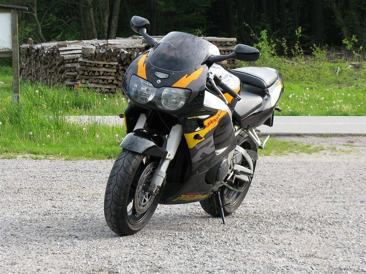 HONDA CBR 900RR FIREBLADE 1996