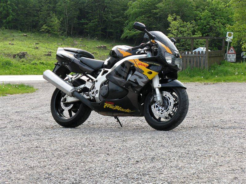 HONDA CBR 900RR FIREBLADE 1998