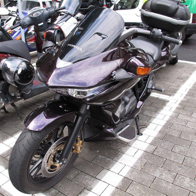 HONDA DN-01 2008 - 2010