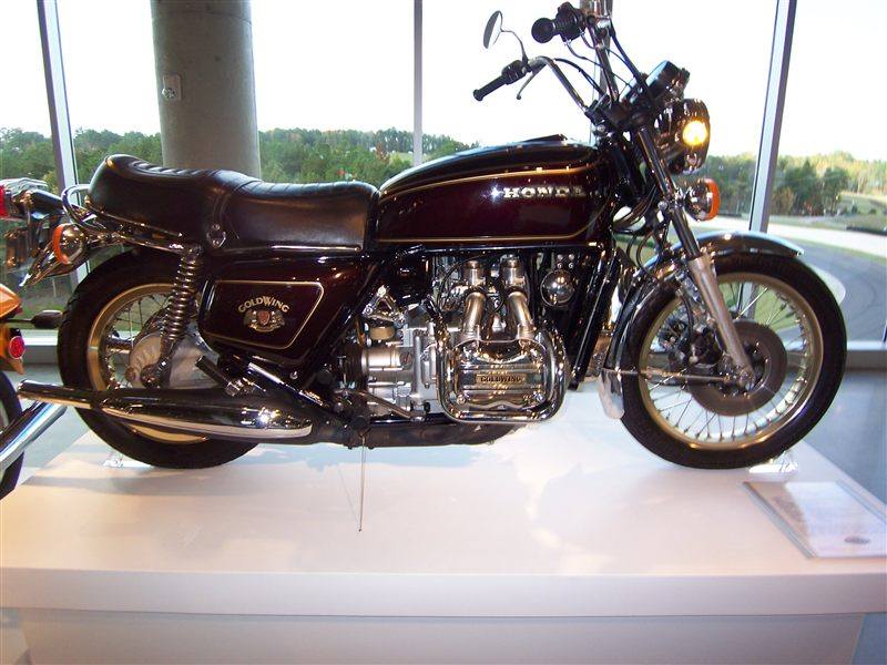 HONDA GL 1000 GOLD WING 1975 - 1976