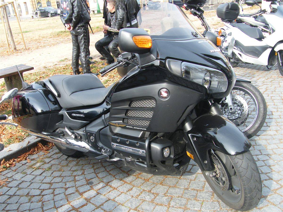 HONDA GL 1800 F6B GOLD WING DELUXE 2017