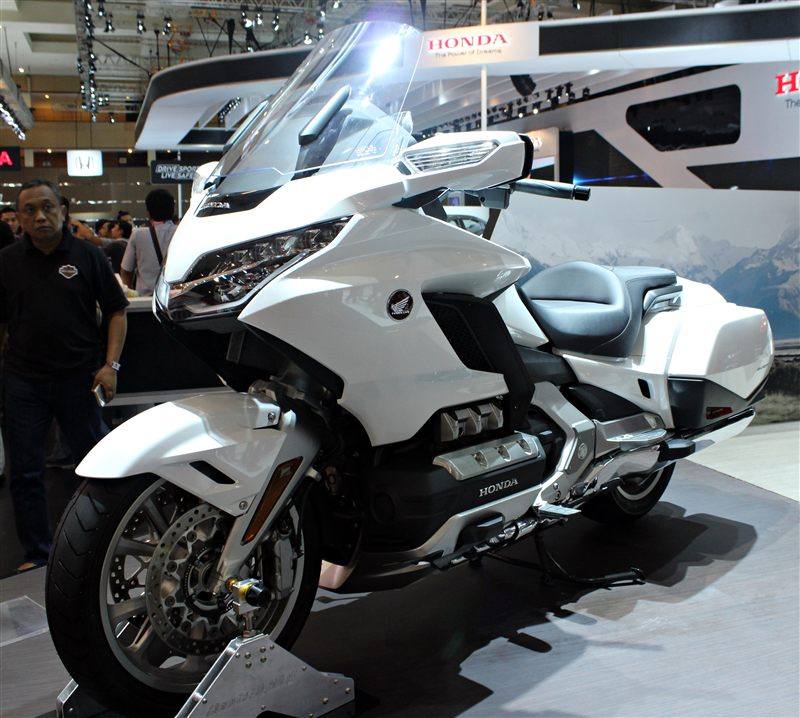 HONDA GL 1800 GOLD WING TOUR 2027