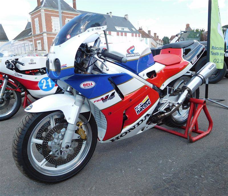 HONDA RC 30 1987