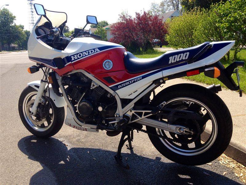 HONDA VF 1000F 1984