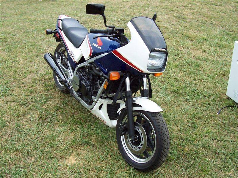 HONDA VF 750F INTERCEPTOR V45 1983