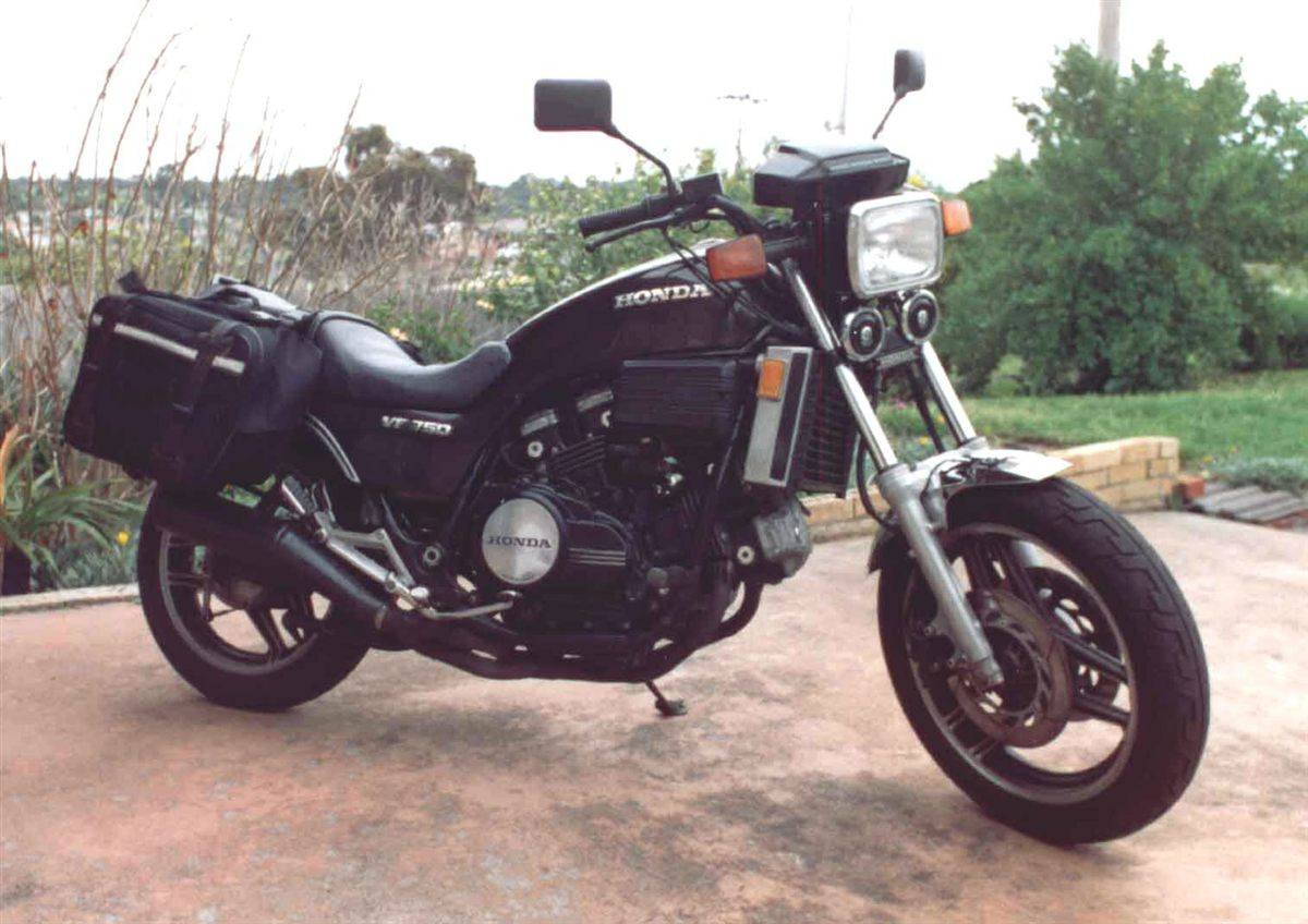 HONDA VF 750S SABRE V45 1982 - 1983