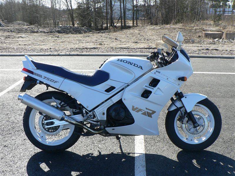 HONDA VFR 750F-G 1986