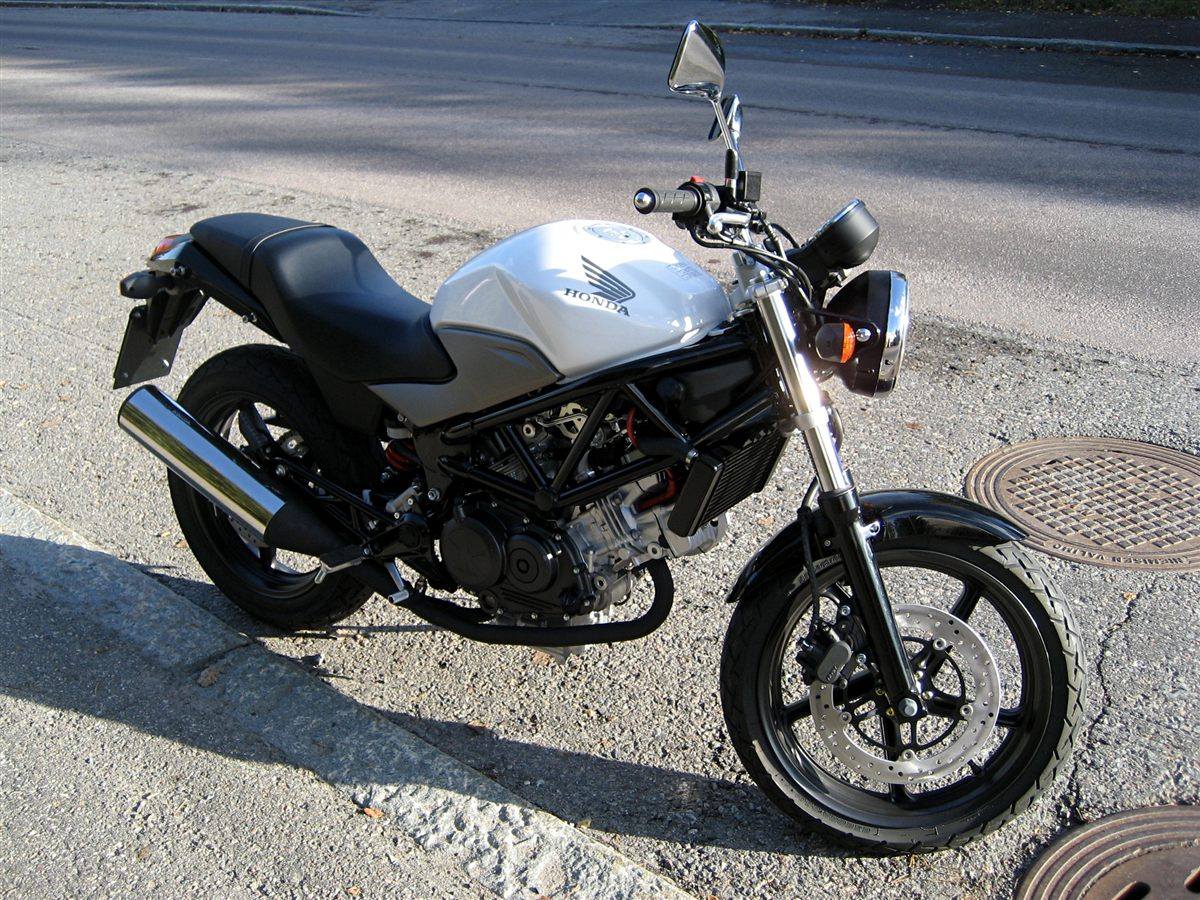 HONDA VTR 250 2009 - 2010