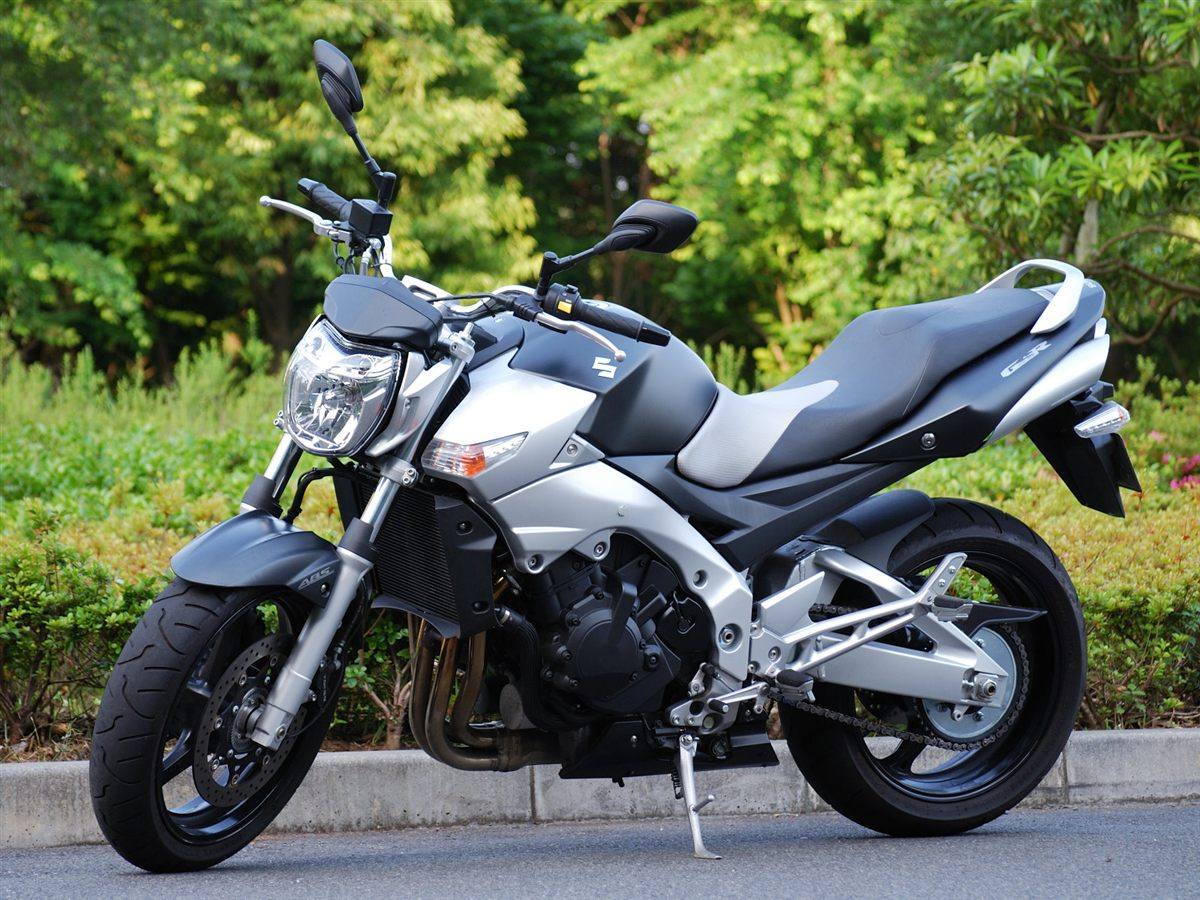SUZUKI GSR 400 2006 - 2008