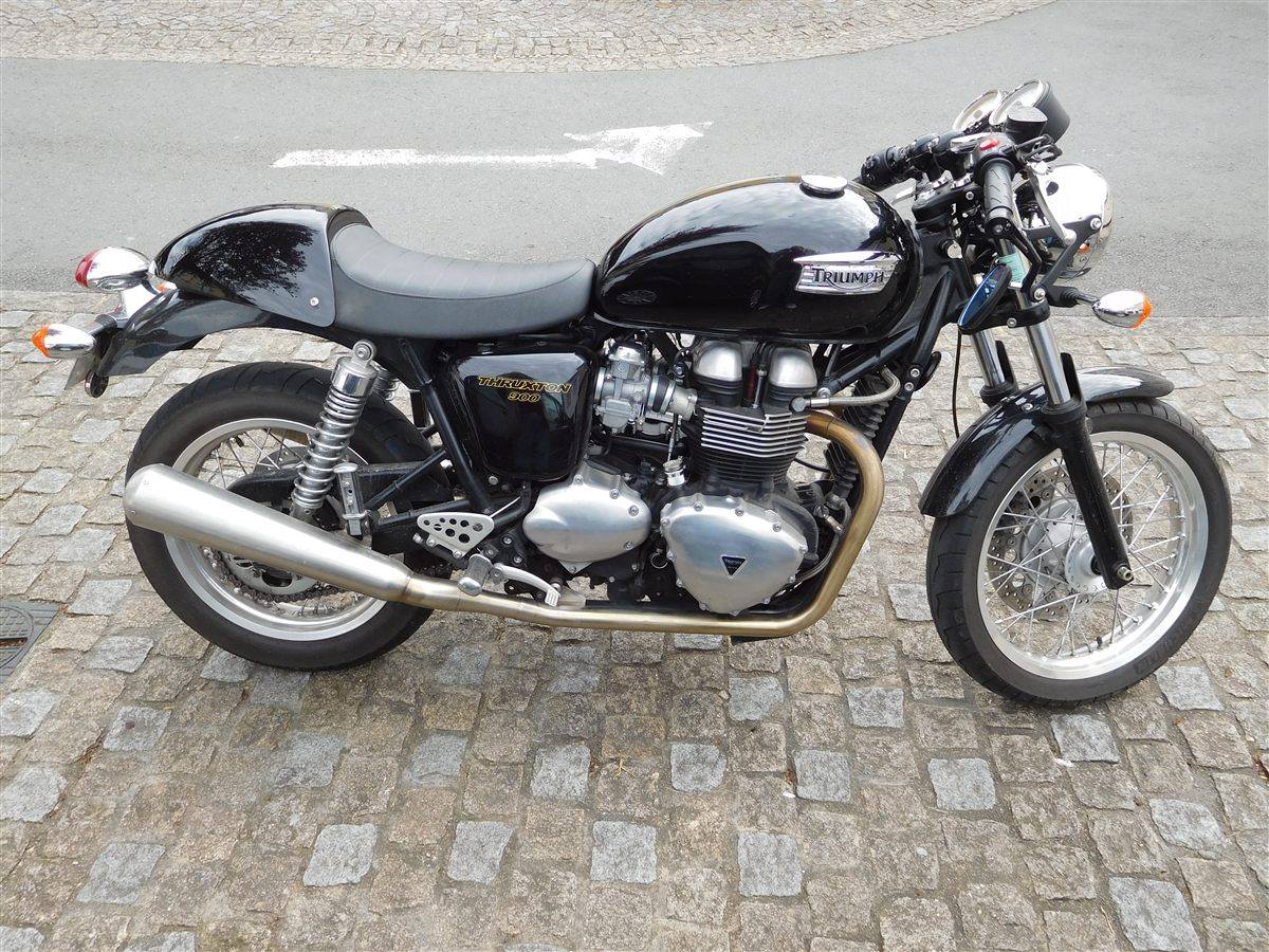 TRIUMPH THRUXTON 2010