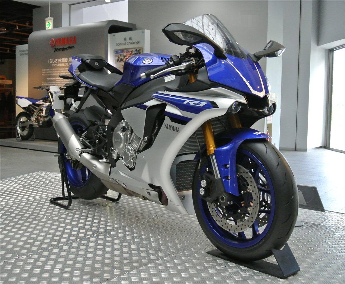 YAMAHA YZF 1000 R1 2016